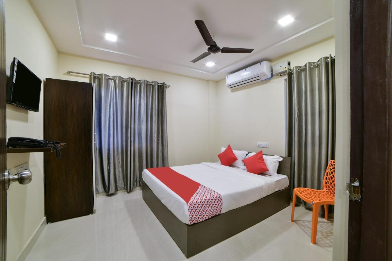 Oyo 16606 Iconic Living Hotel Hyderabad Luaran gambar