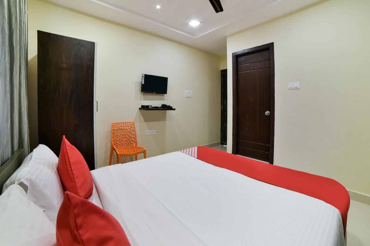 Oyo 16606 Iconic Living Hotel Hyderabad Luaran gambar