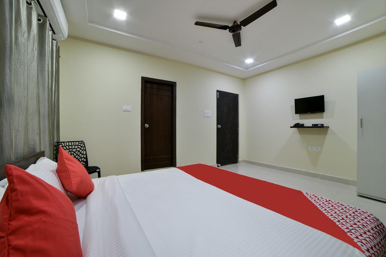Oyo 16606 Iconic Living Hotel Hyderabad Luaran gambar