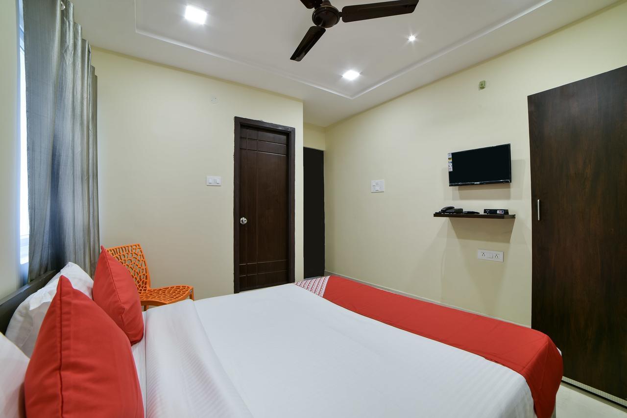 Oyo 16606 Iconic Living Hotel Hyderabad Luaran gambar