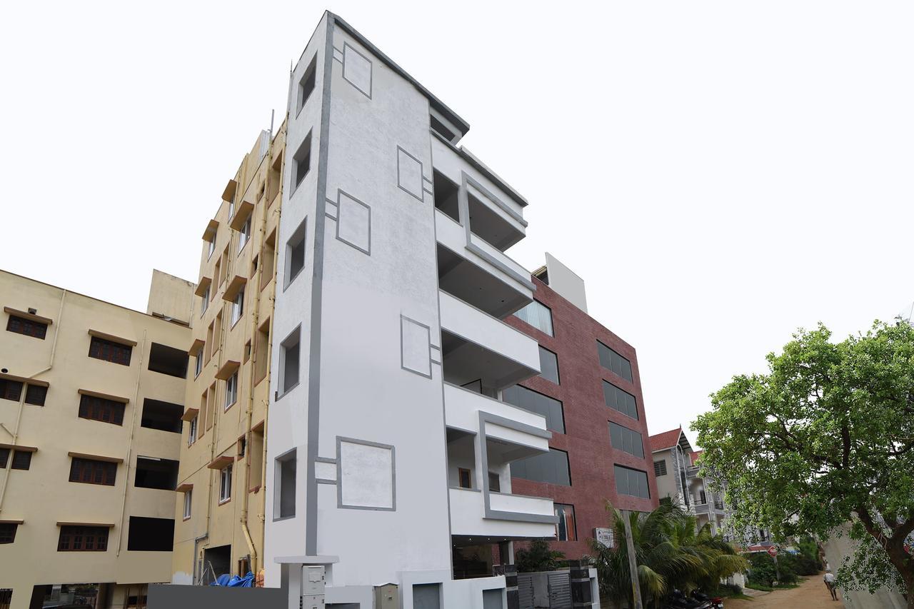 Oyo 16606 Iconic Living Hotel Hyderabad Luaran gambar