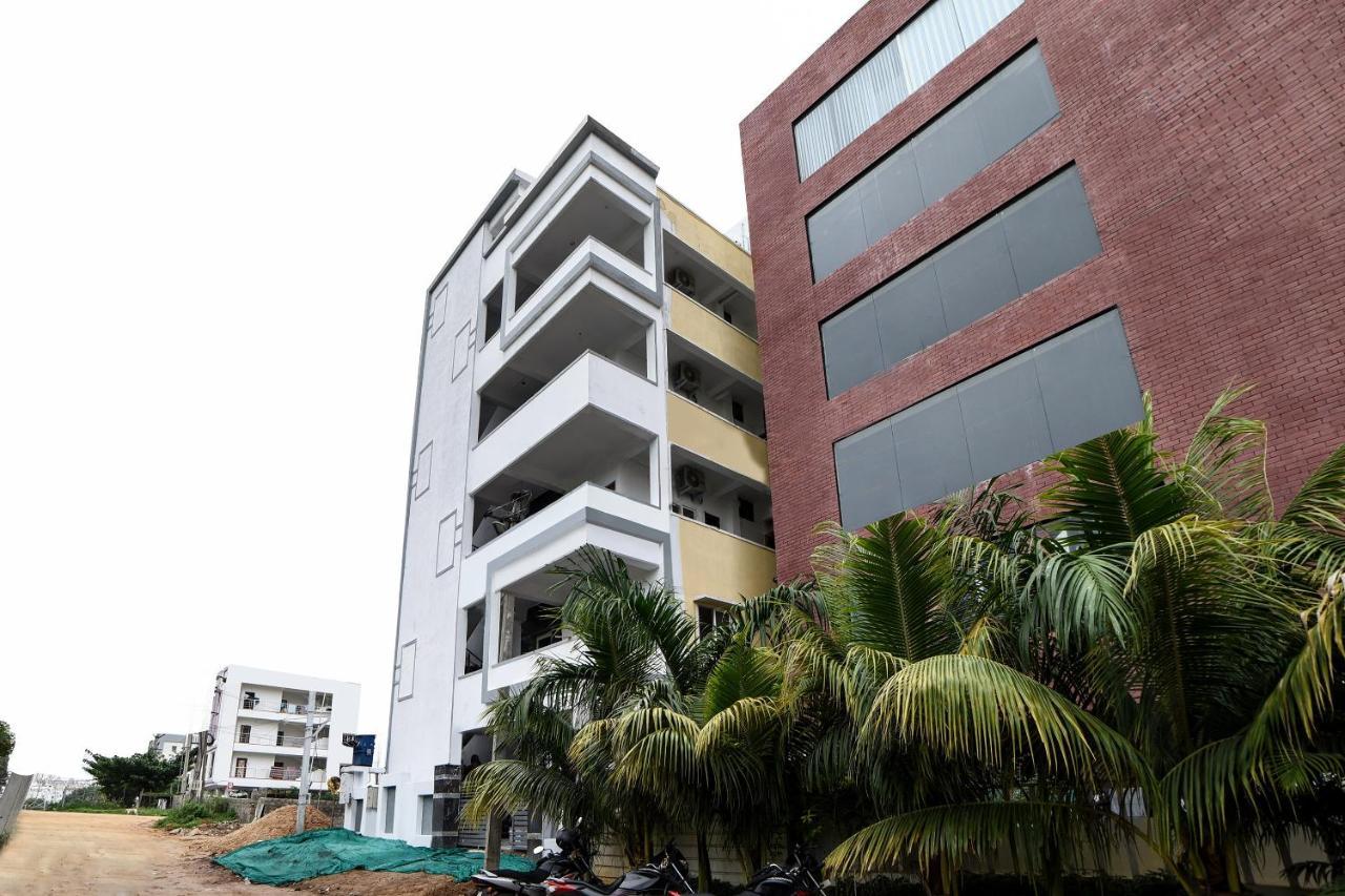Oyo 16606 Iconic Living Hotel Hyderabad Luaran gambar