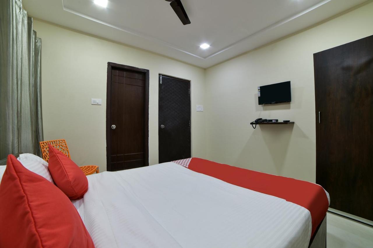 Oyo 16606 Iconic Living Hotel Hyderabad Luaran gambar