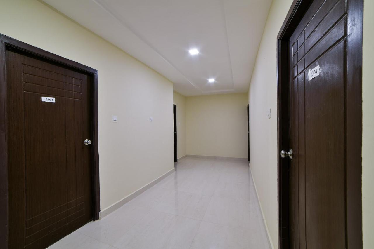 Oyo 16606 Iconic Living Hotel Hyderabad Luaran gambar