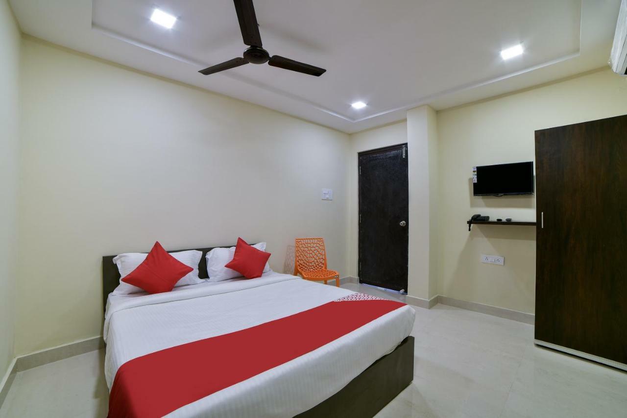 Oyo 16606 Iconic Living Hotel Hyderabad Luaran gambar