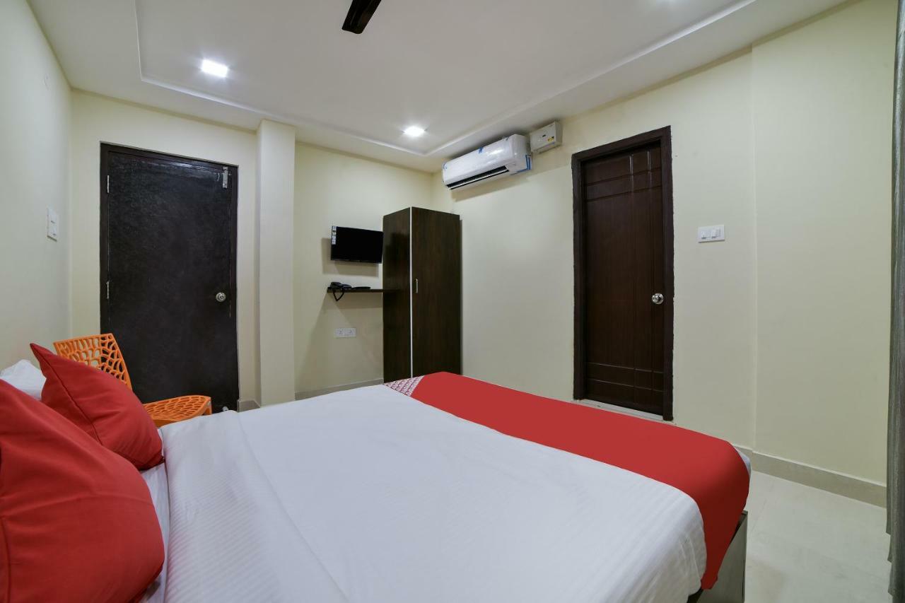 Oyo 16606 Iconic Living Hotel Hyderabad Luaran gambar