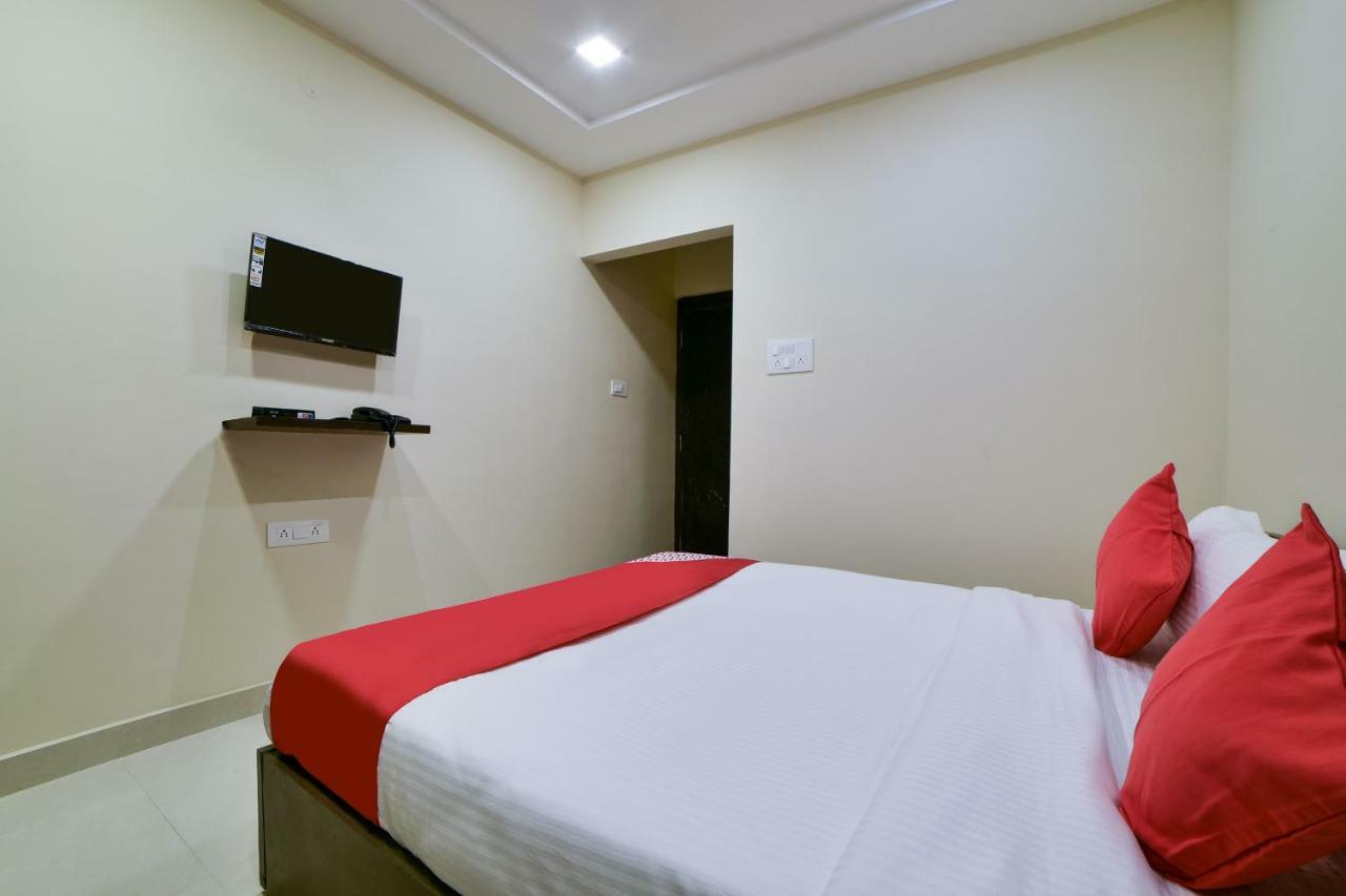 Oyo 16606 Iconic Living Hotel Hyderabad Luaran gambar