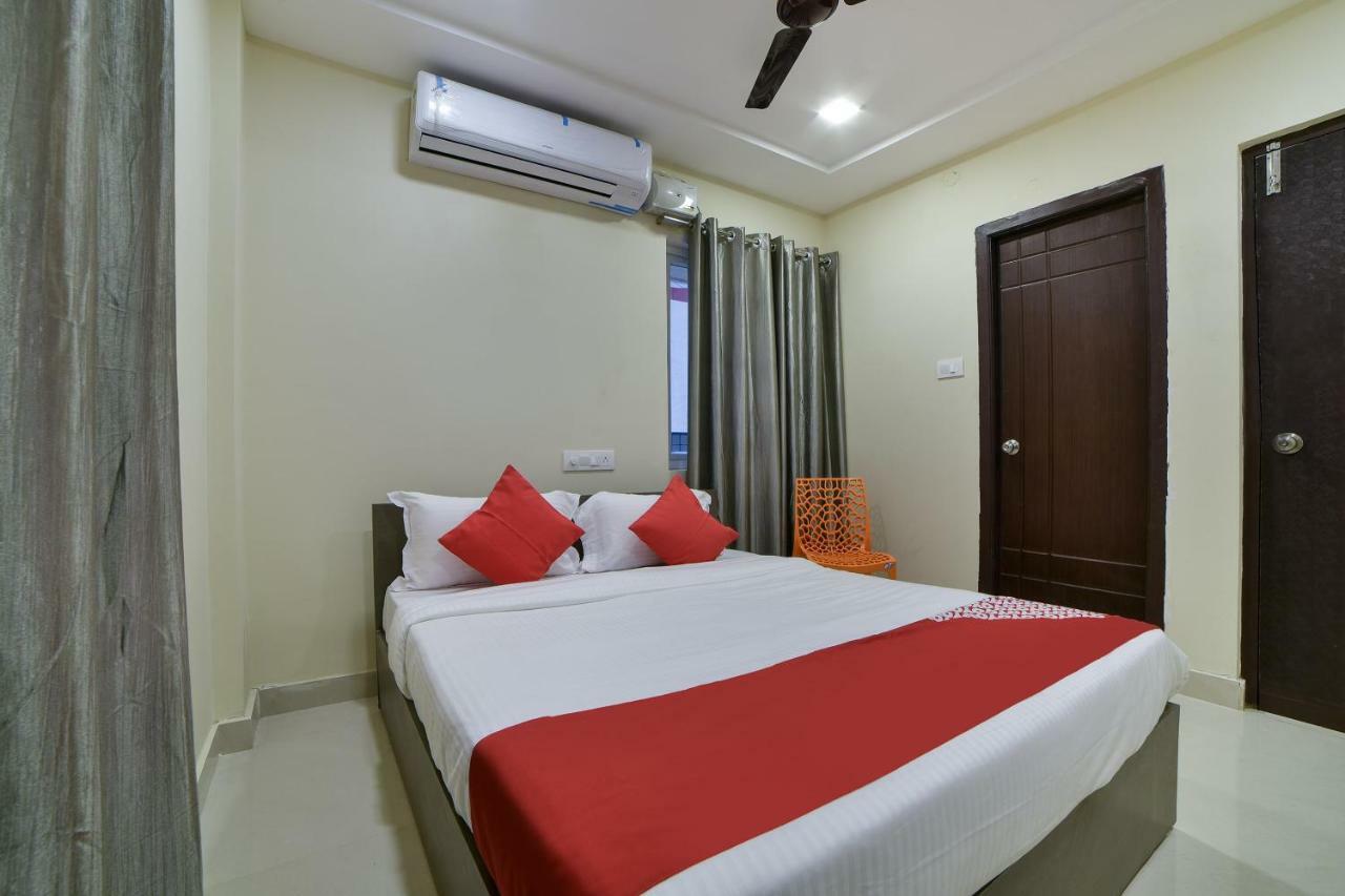 Oyo 16606 Iconic Living Hotel Hyderabad Luaran gambar