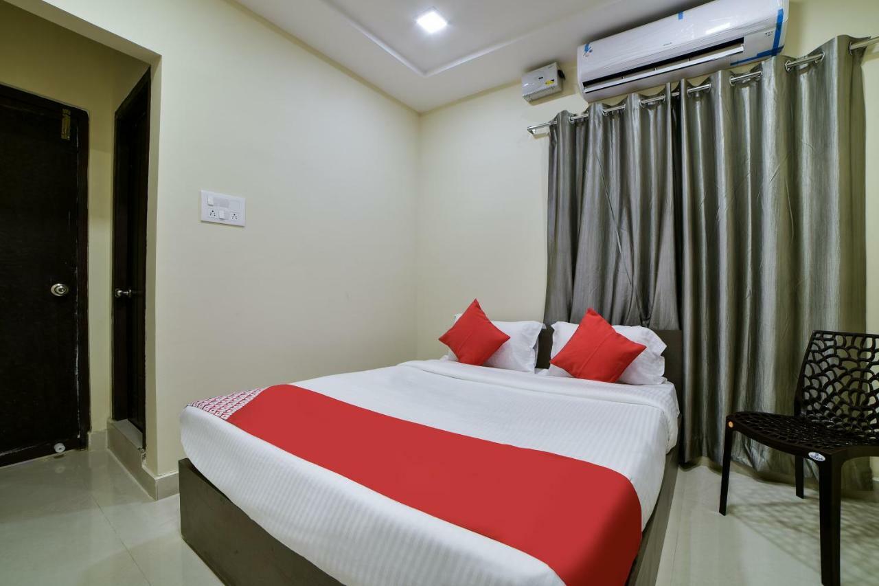 Oyo 16606 Iconic Living Hotel Hyderabad Luaran gambar